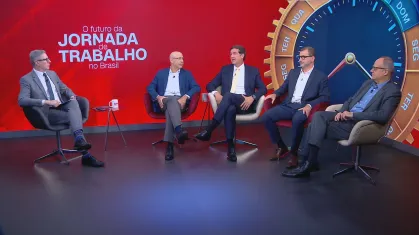 Painel de debate sobre o futuro da jornada de trabalho no Brasil com especialistas