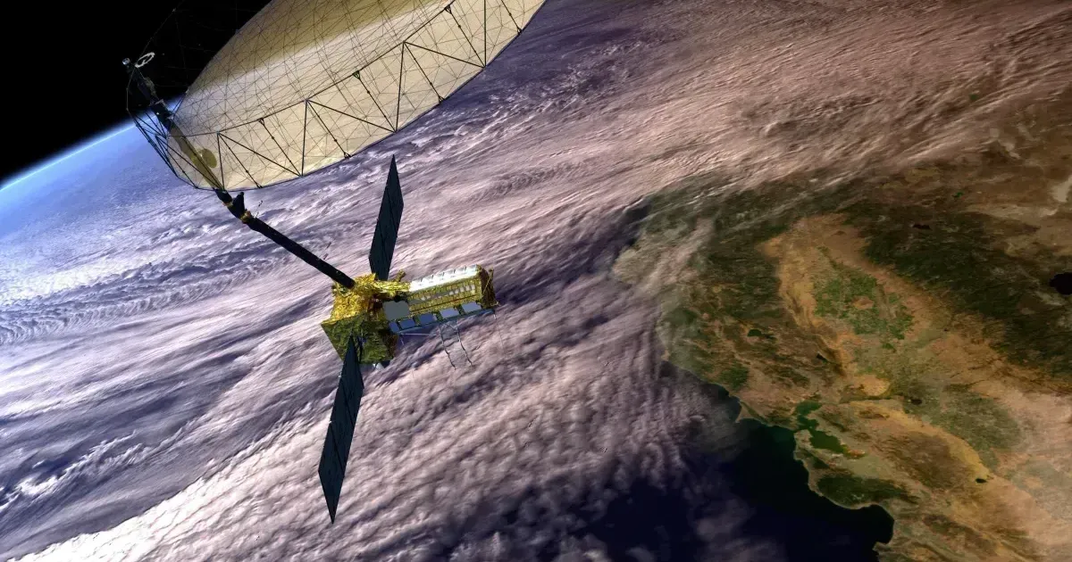 Satélite orbitando a Terra para monitoramento de desastres naturais e mudanças climáticas