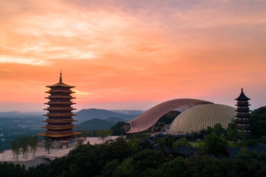 Exterior view of Niushoushan Buddhist temple complex with traditional Chinese architecture