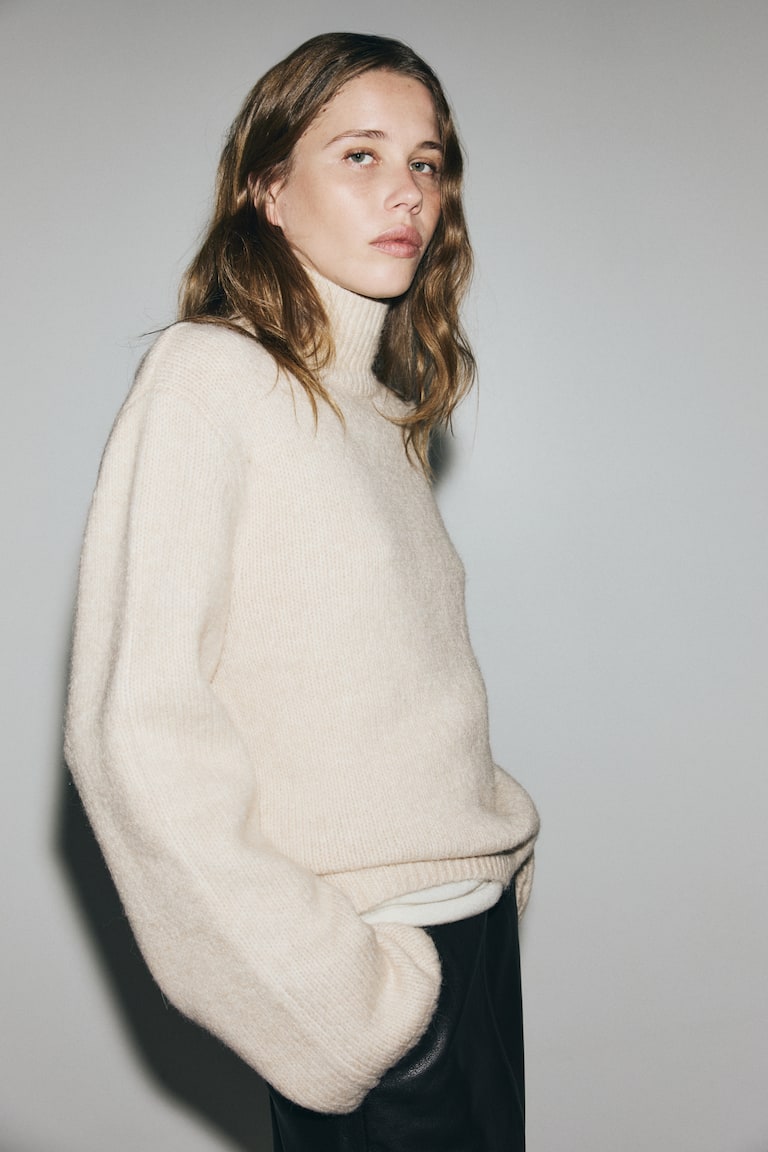 7 Elegant Cream-Jumper Outfits I'll Be Copying This Winter | Who What Wear