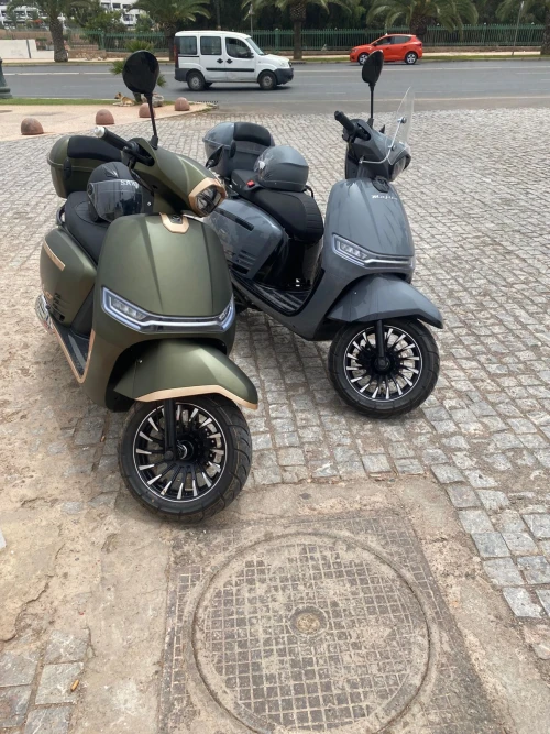 Flotte de scooters à Agadir
