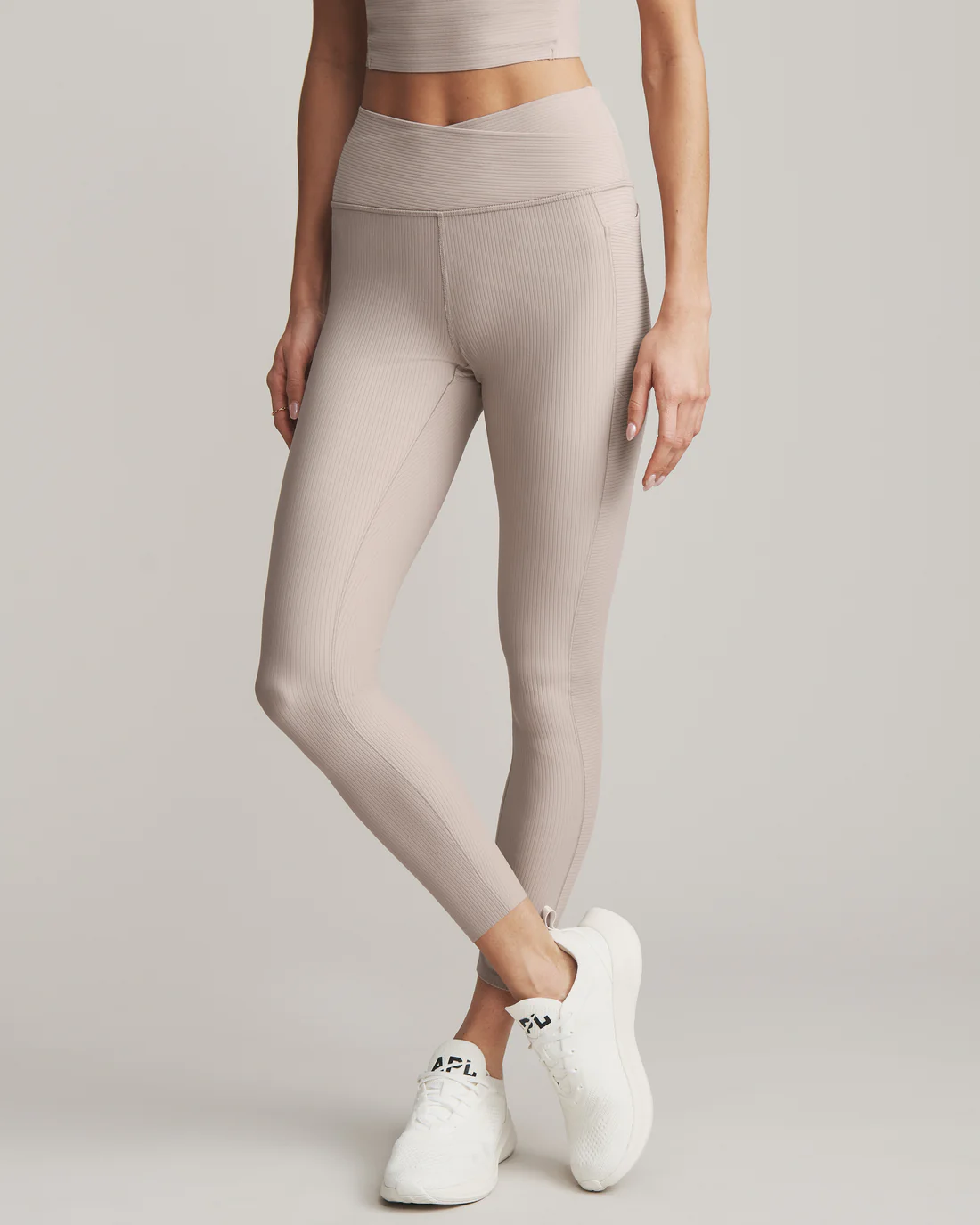 Rhone Women's Essential Pocket Legging