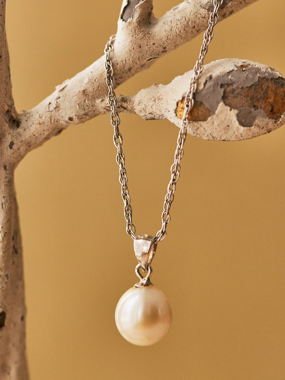 Modern Baroque Pink Pearl Strand Necklace