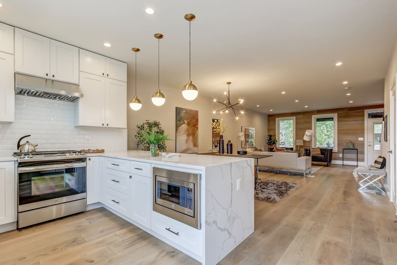 Custom kitchen island Austin contractor
