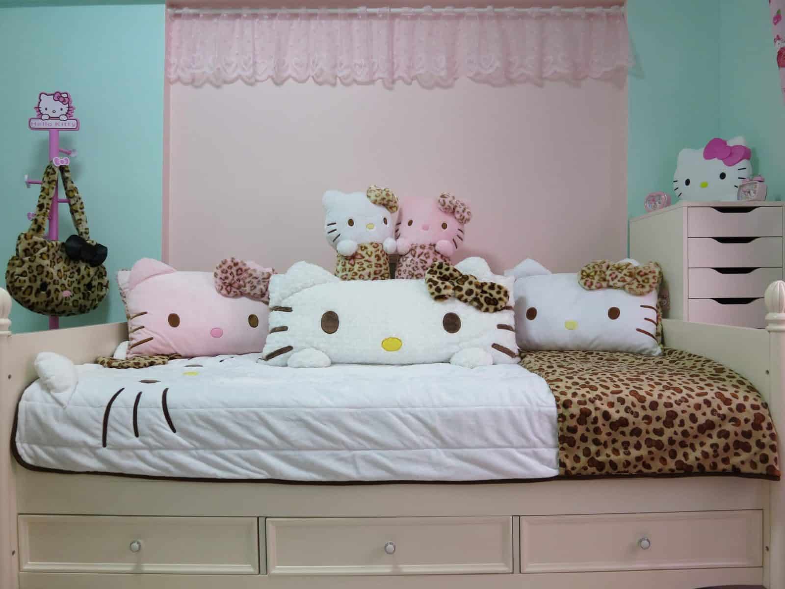 Mint Hello Kitty Room