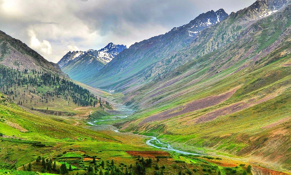Satpara Lake Skardu - Crystal Clear Mountain Lake