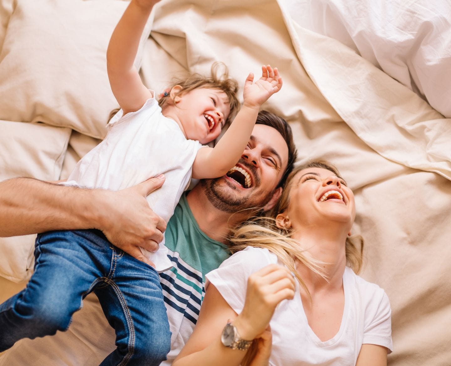 5 Ways To Raise Happy Kids That Aren't Gifts - Motherly
