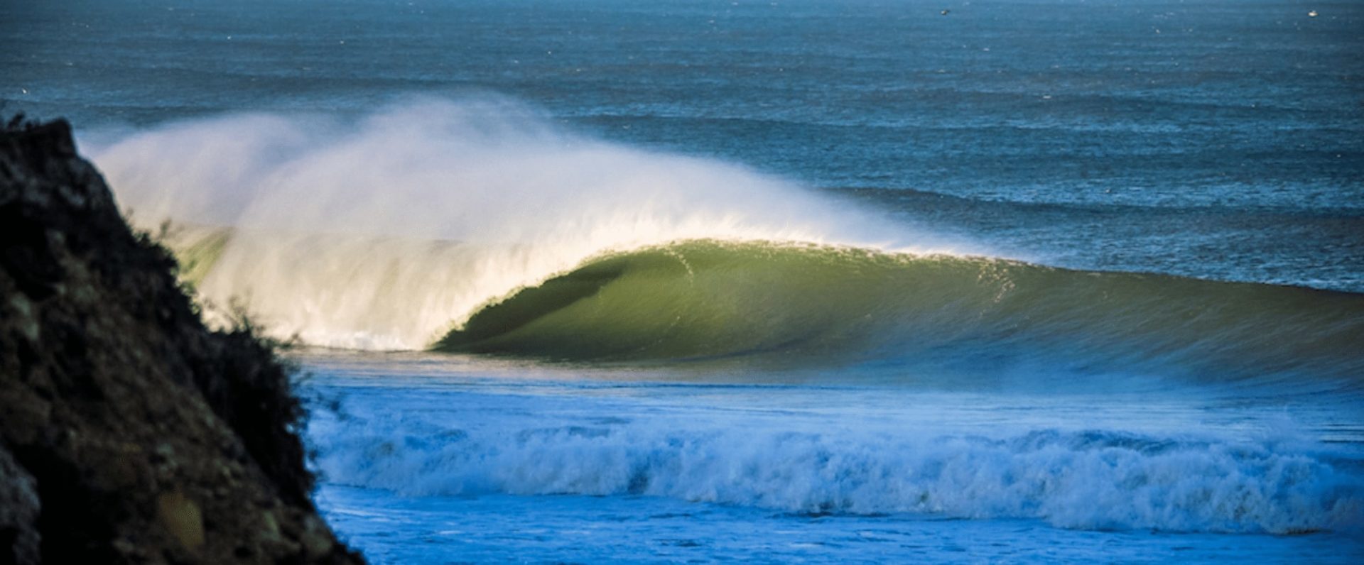 Vagues parfaites pour le surf à Agadir