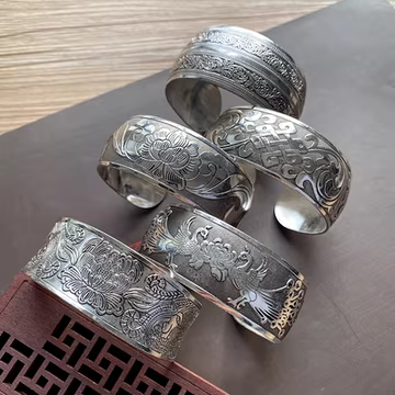 做旧宽版银手镯