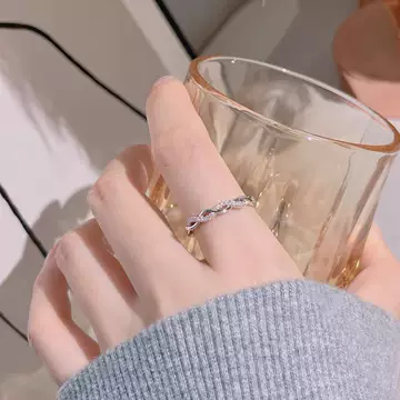 扭纹银戒指
