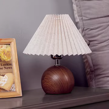 北欧百褶台灯卧室场景