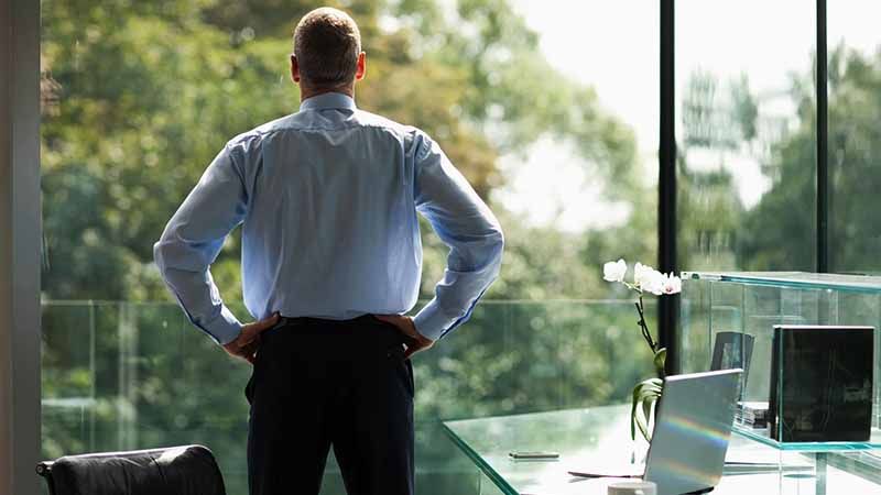 Power Poses: Feel More Confident With Body Language - The Wellness Corner