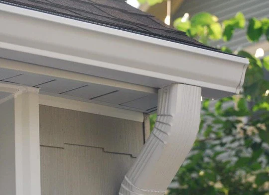 Seamless aluminum gutter installed on a residential home