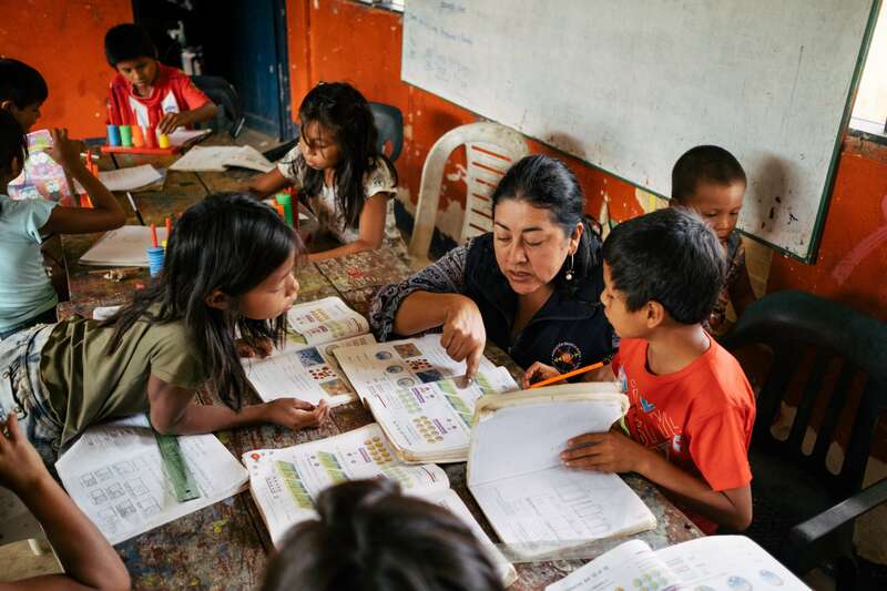 Niños colombianos en programa educativo