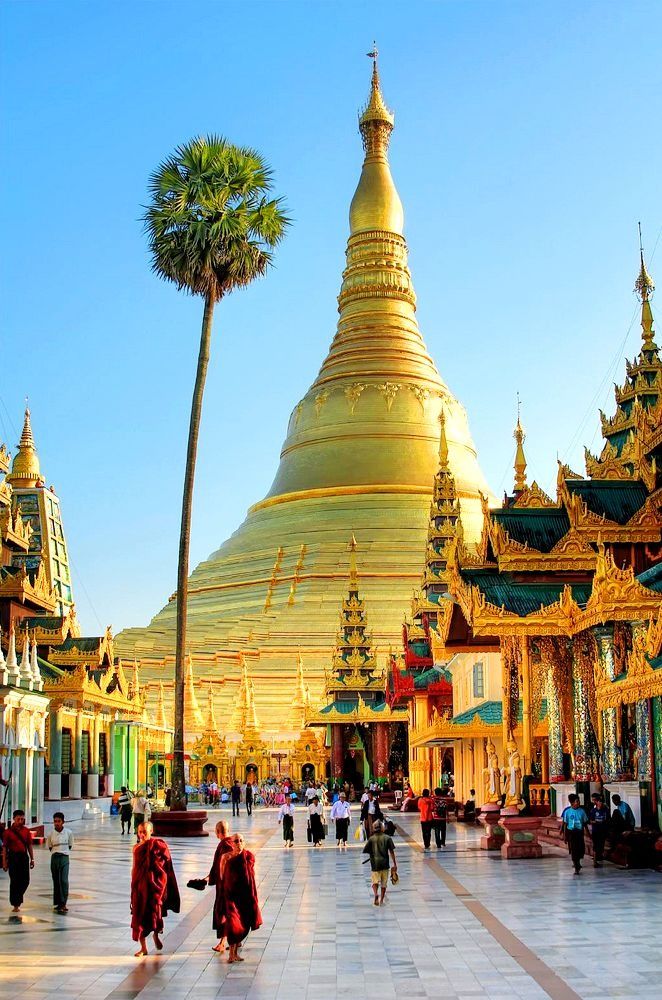 Shwedagon Pagoda in Yangon, Myanmar