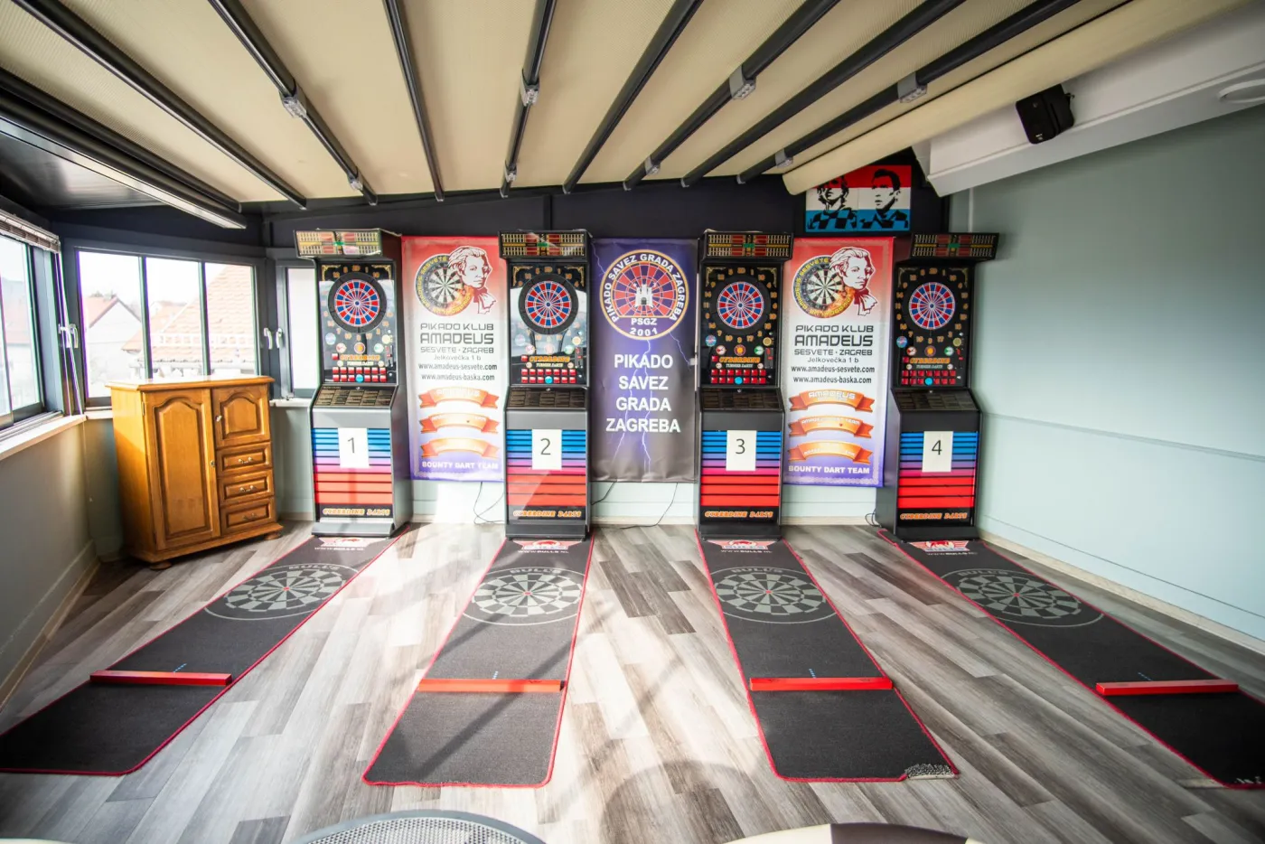 Pikado klub interijer