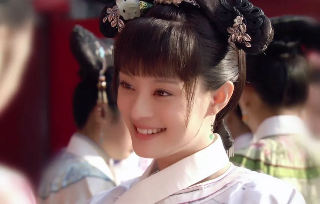 甄嬛从少女到太后的转变过程