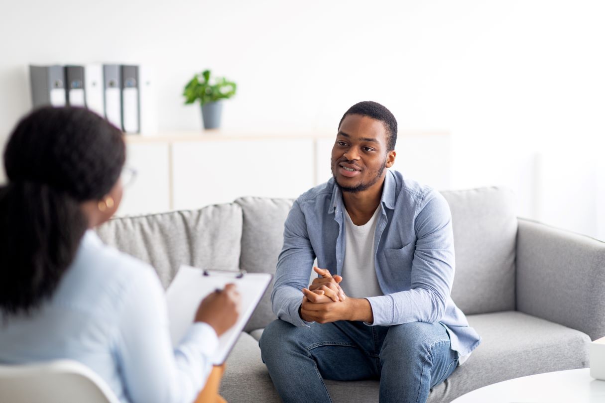 Psychiatrist vs. Therapist: What's the Difference and When to See Them