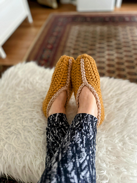 Cozy Slippers pattern by Olga Vogel - Ravelry