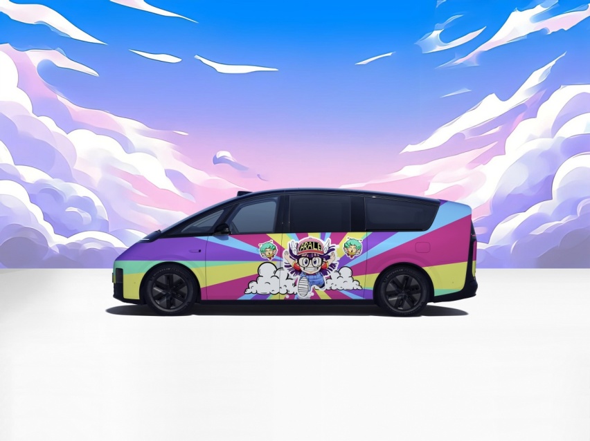 带有动漫彩绘的领克痛车