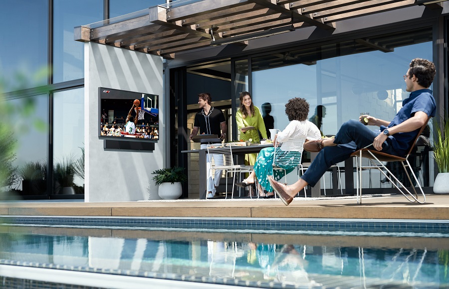 Outdoor Entertainment