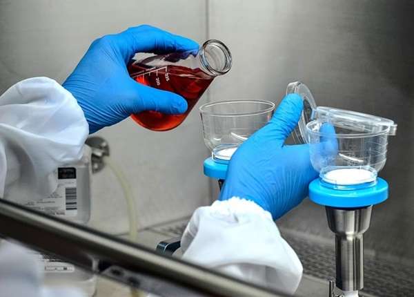 Análisis de agua en laboratorio