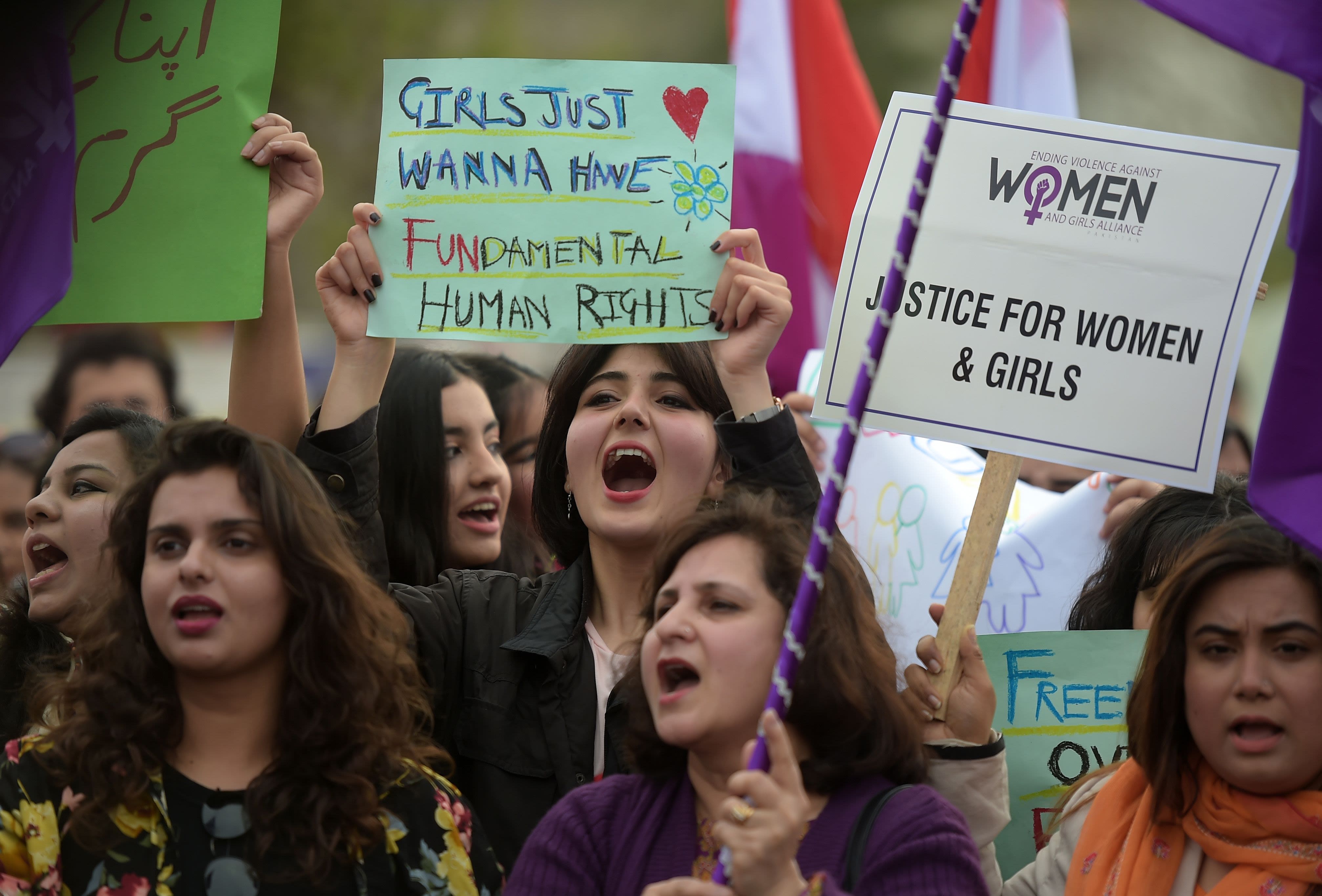Female victims of domestic violence in Pakistan