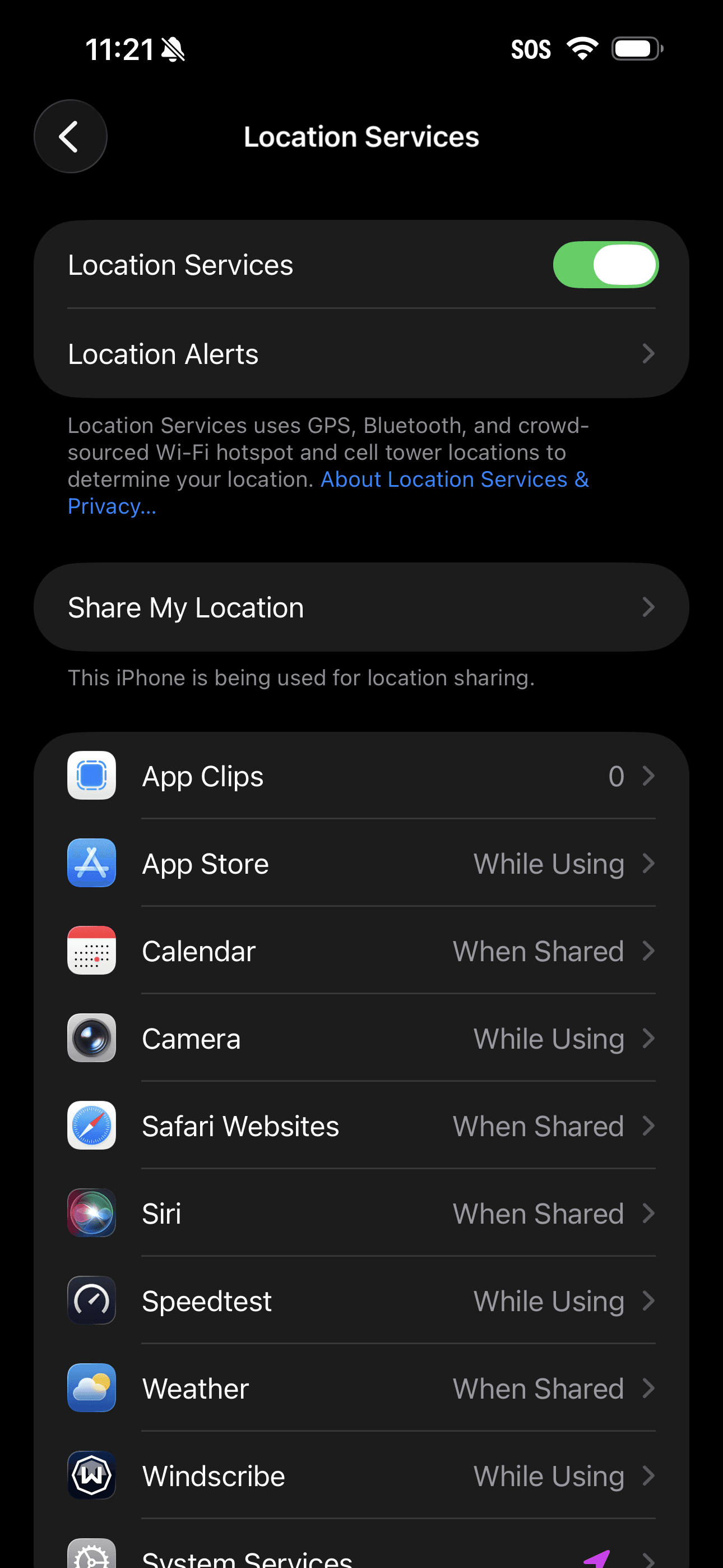 iPhone隐私与安全设置界面展示App权限管理