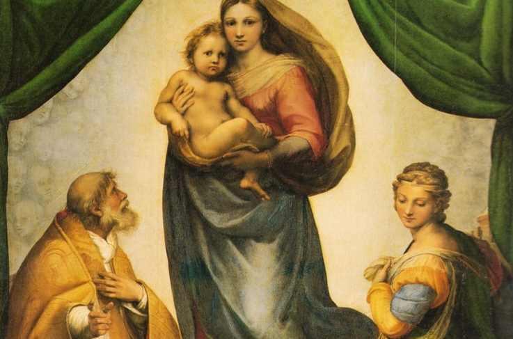 拉斐尔绘制的《西斯廷圣母》油画局部，圣母玛利亚怀抱圣婴，展现母性光辉