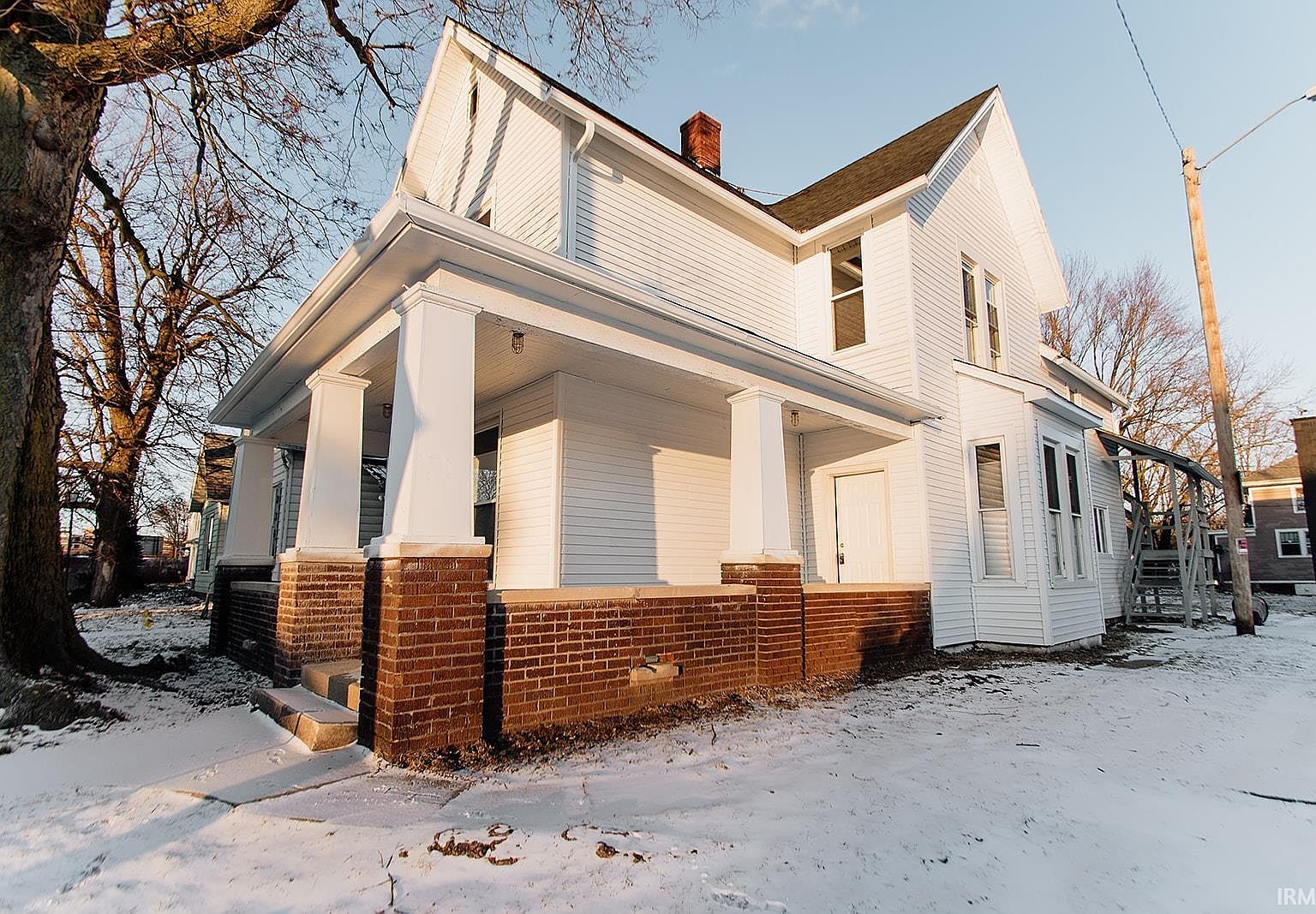 Duplex properties in Fort Wayne 46802 zip code