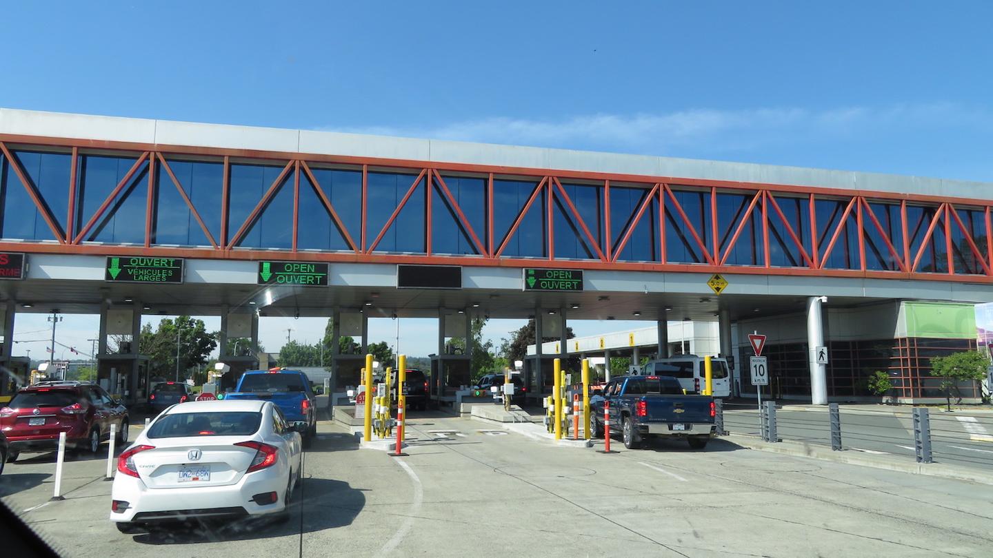 美加边境关卡实景照片