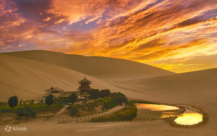 From Chang'an to Dunhuang