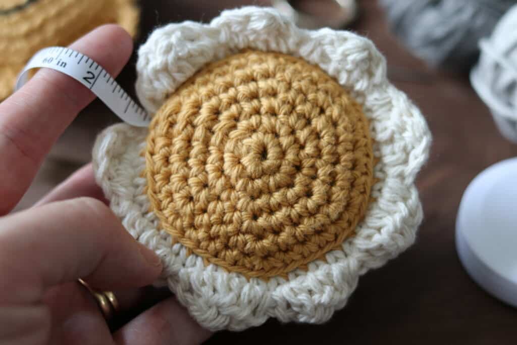 Summer Measuring Tape Cover Crochet Pattern | Rich Textures Crochet