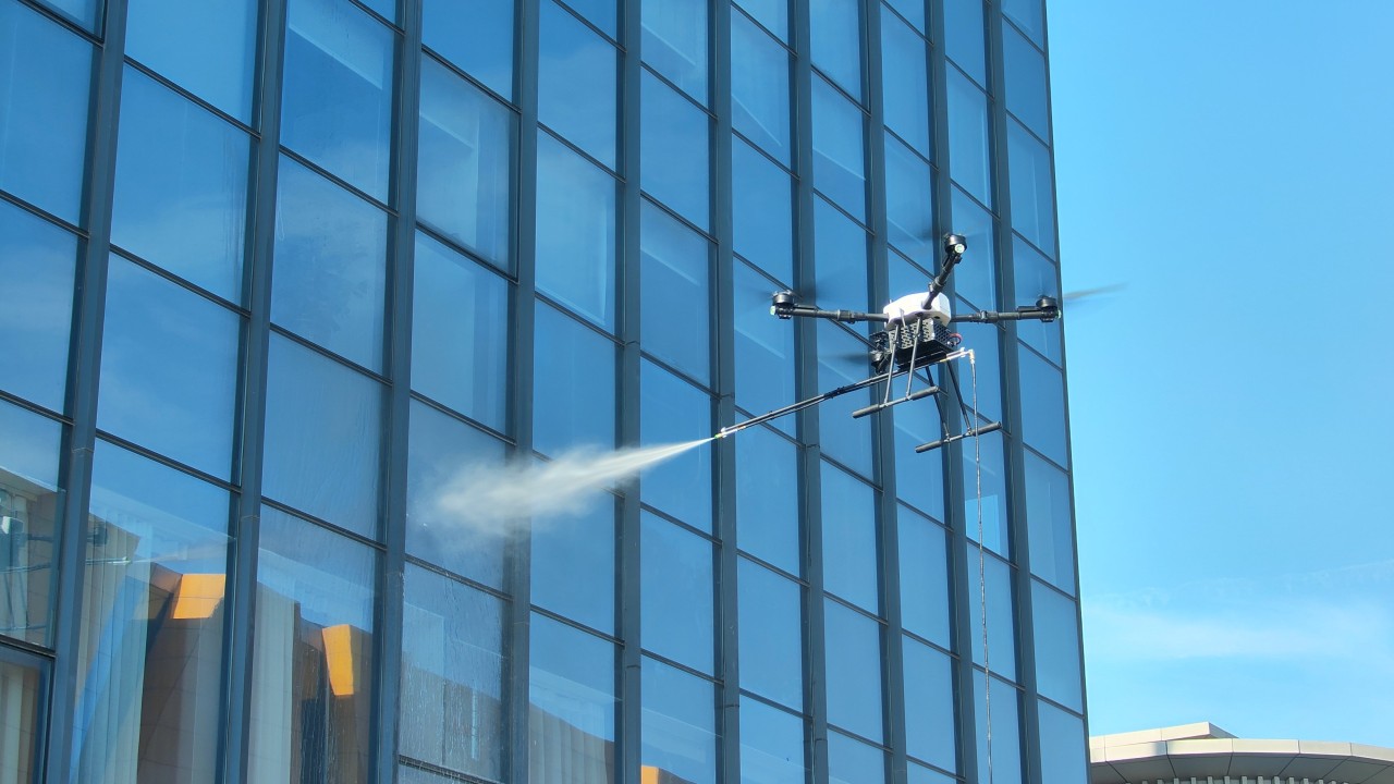 High-Rise Façade Cleaning