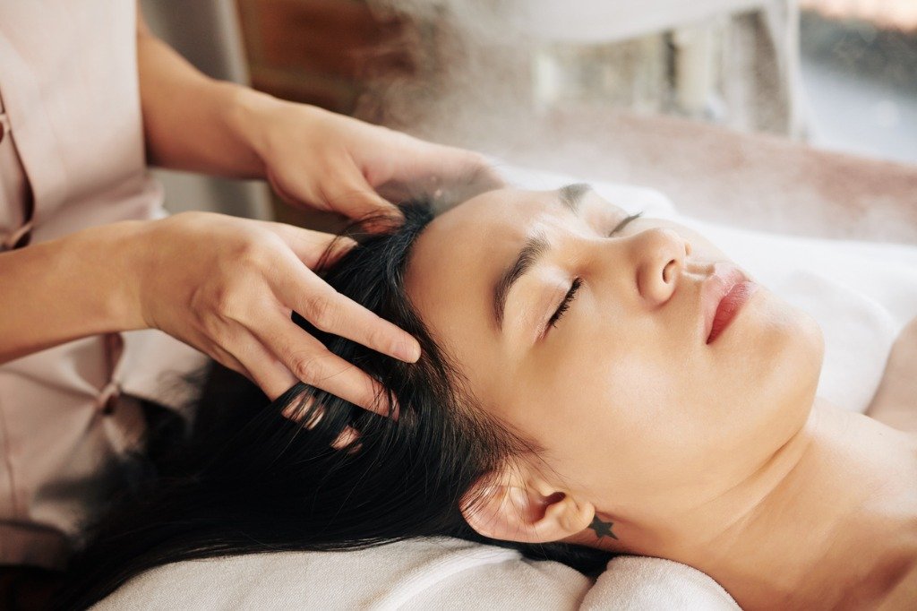 Relaxing Japanese Head Spa Scalp Massage