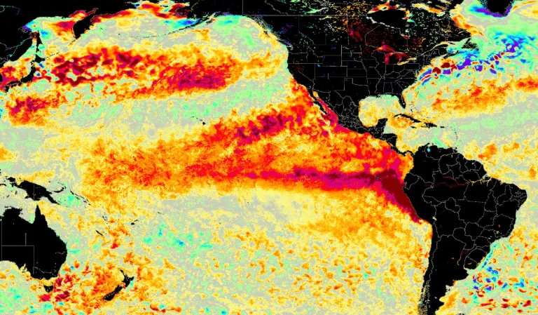 Anomalias de temperatura oceânica em 2026 mostrando intensificação do El Niño no Pacífico