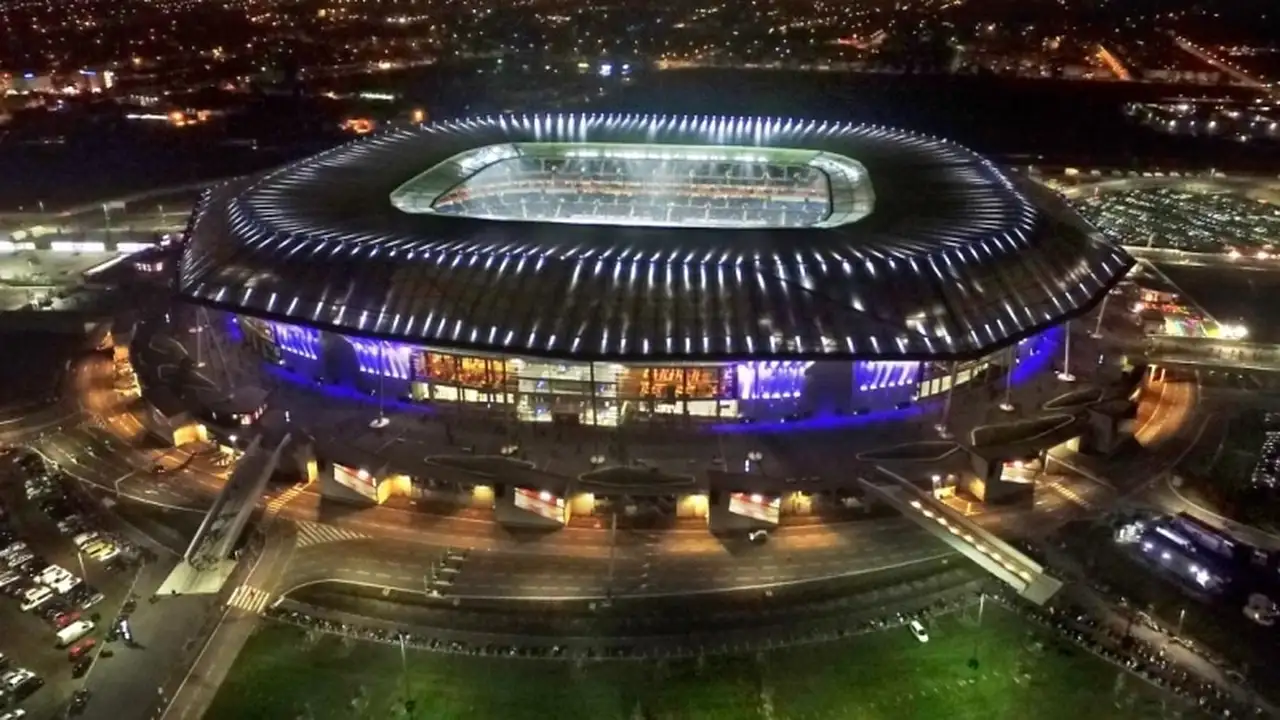 Estádio Groupama Lyon França noite