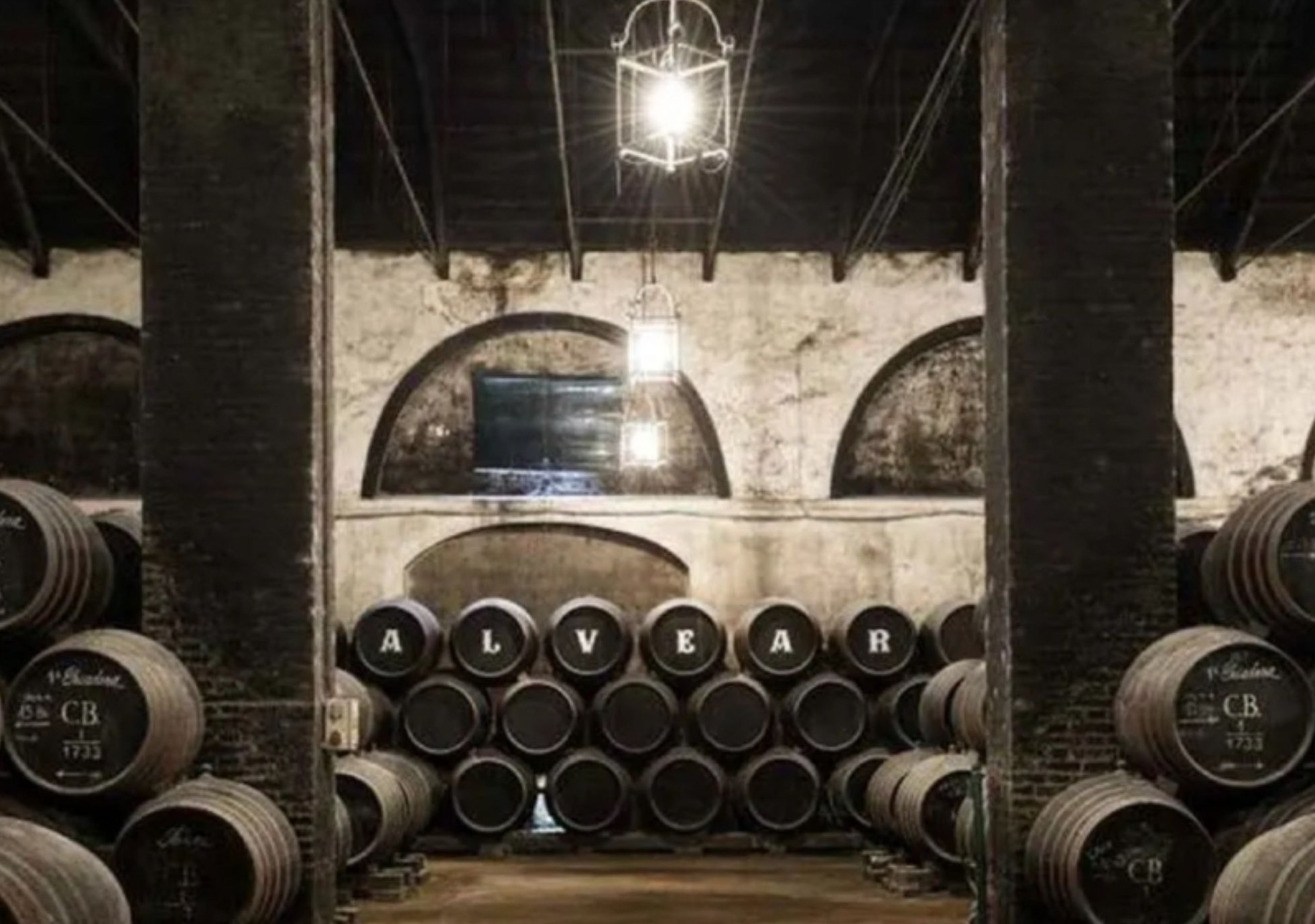 Barricas de vino en Bodegas Alvear, Montilla