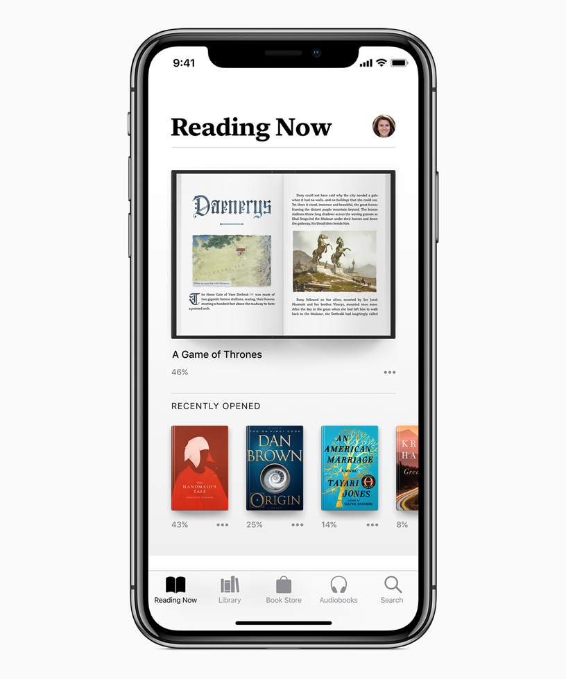 Apple Books应用界面展示阅读与书架功能