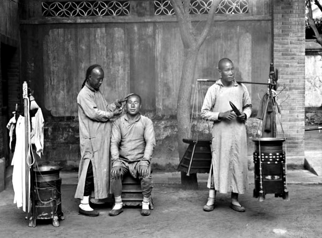 清朝剃发易服政策下的汉人形象