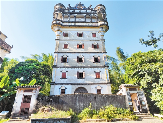 开平碉楼中西合璧建筑外观