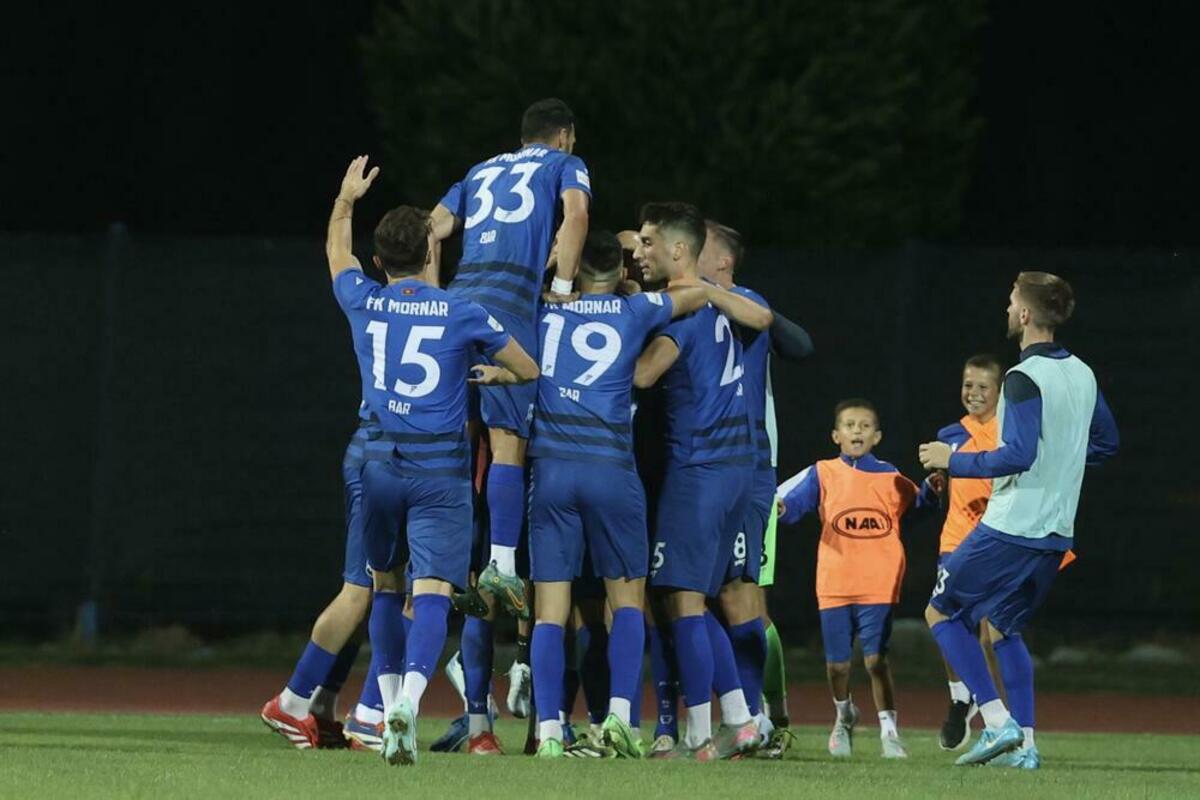 Kadeti FK Mornar - timska proslava