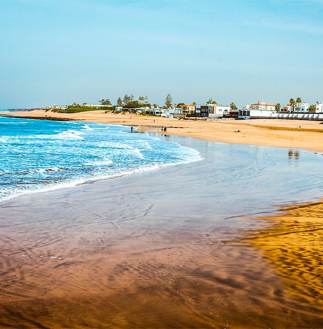 Plage des Sables d'Or à Témara avec son sable doré