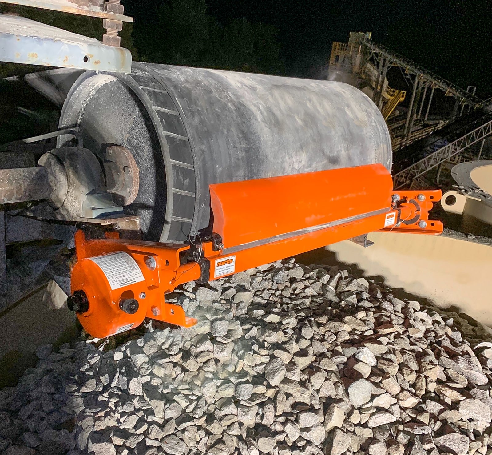 Hardmetalen bandschraper bij mijnbouw transportband