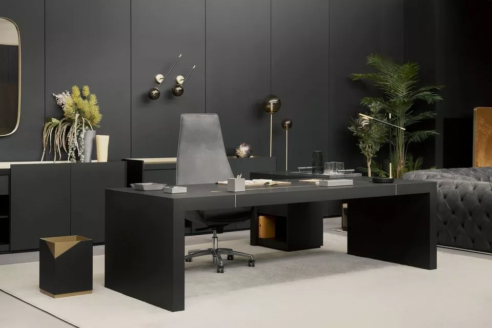 Bureau Executive Dark